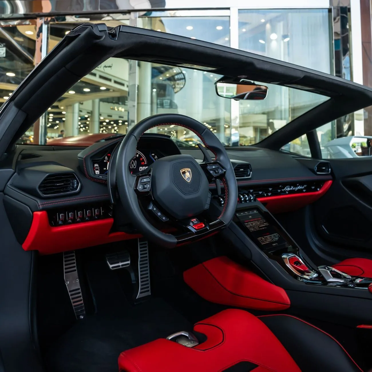 2021 Lamborghini Huracán EVO Spyder angeboten von einem Fachhändler in Dubai, Vereinigte Arabische Emirate, Foto 16 von 20