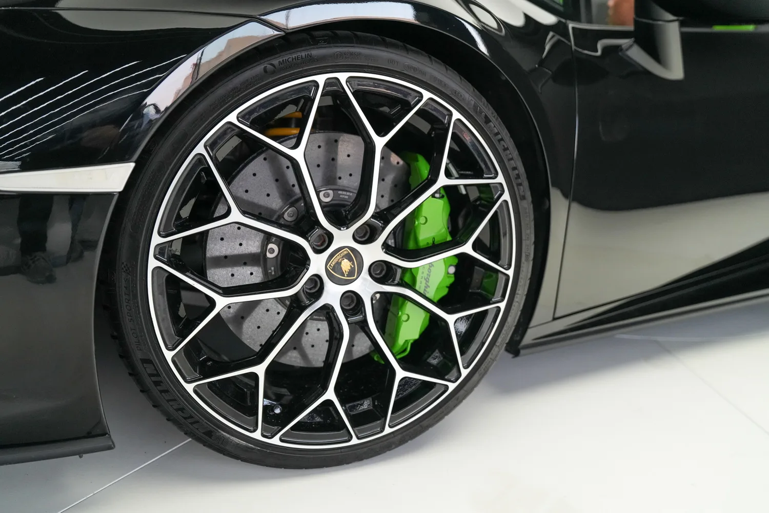 2021 Lamborghini Huracán EVO Spyder, 14/15