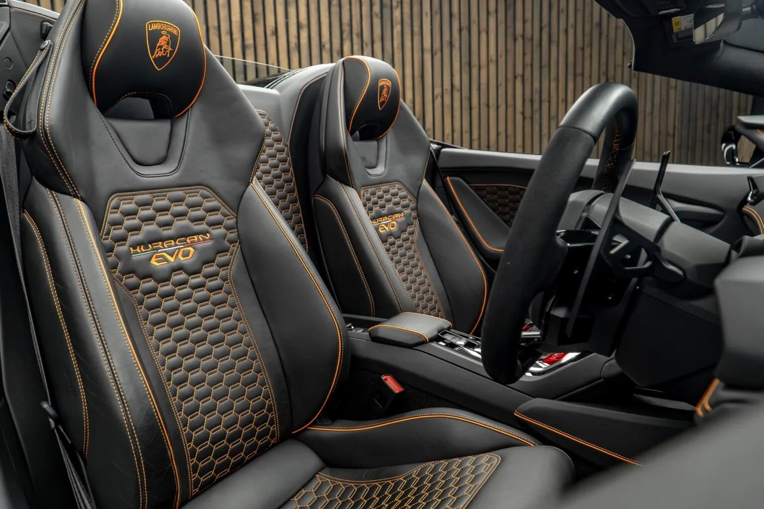 2021 Lamborghini Huracán EVO Spyder, 2/30