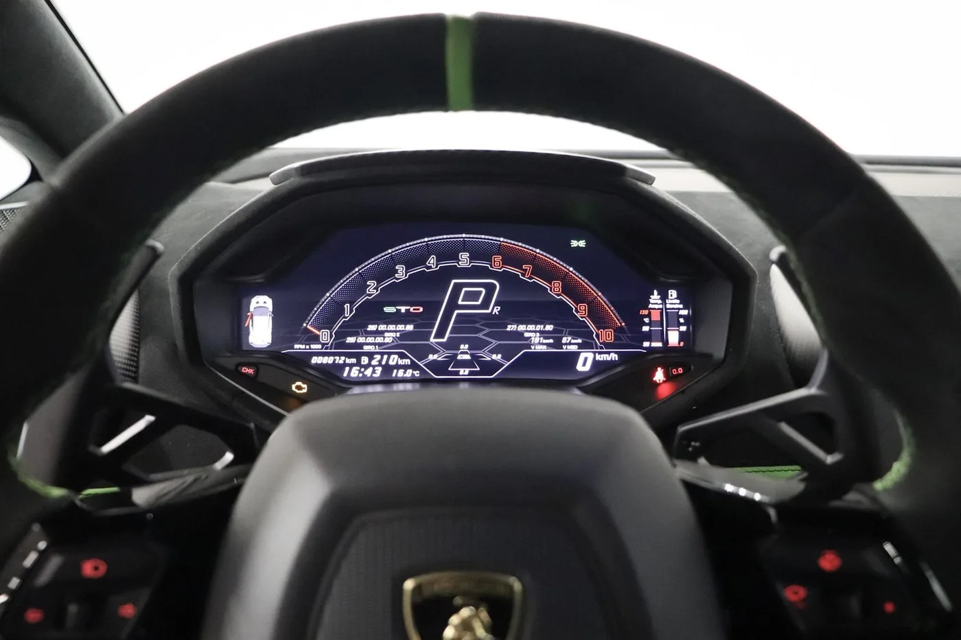 2021 Lamborghini Huracán STO offered by a supercar dealer in Zibido San Giacomo, Italy, photo 14 of 24