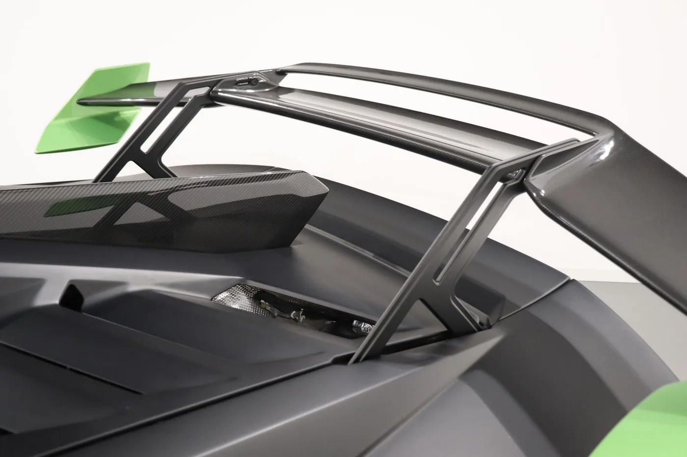 2021 Lamborghini Huracán STO offered by a supercar dealer in Zibido San Giacomo, Italy, photo 18 of 24