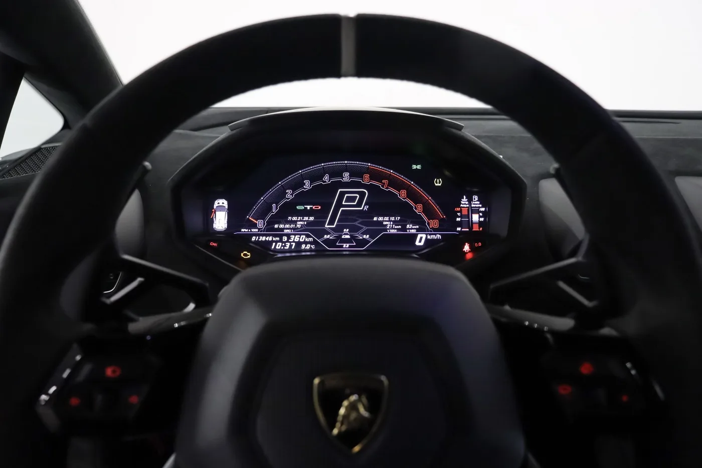 2021 Lamborghini Huracán STO proposée par un spécialiste de la supercar à Zibido San Giacomo, Italie, photo 22 sur 25