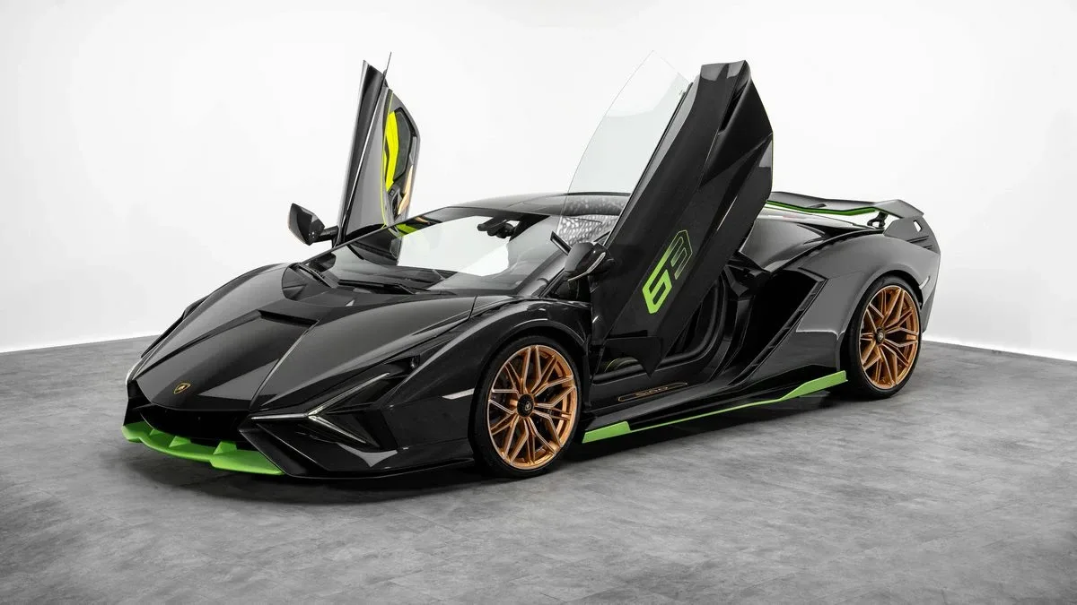 2021 Lamborghini Sián FKP 37 offered by a specialist dealer in Dubai, United Arab Emirates, photo 2 of 25