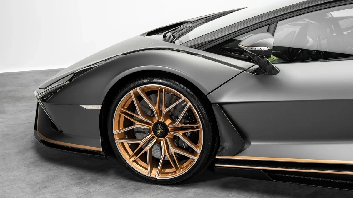 2021 Lamborghini Sián FKP 37, 10/24