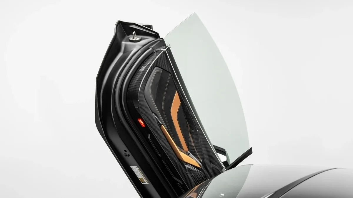 2021 Lamborghini Sián FKP 37, 15/24