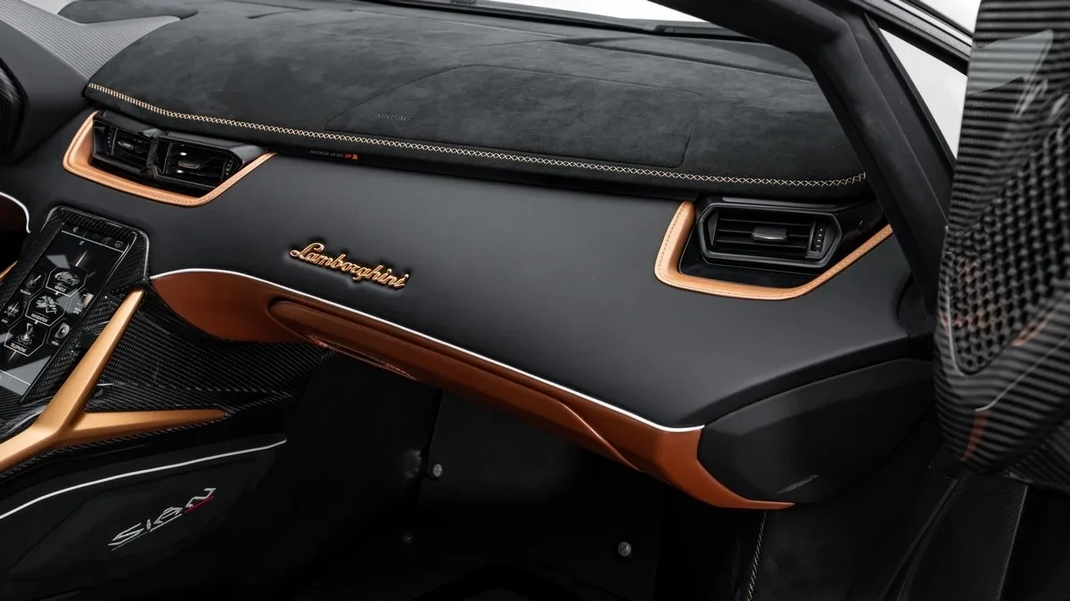 2021 Lamborghini Sián FKP 37, 21/24