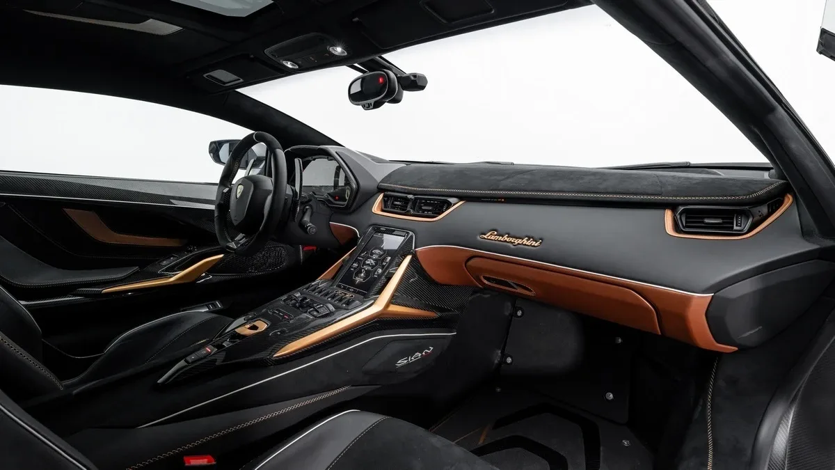 2021 Lamborghini Sián FKP 37, 22/24