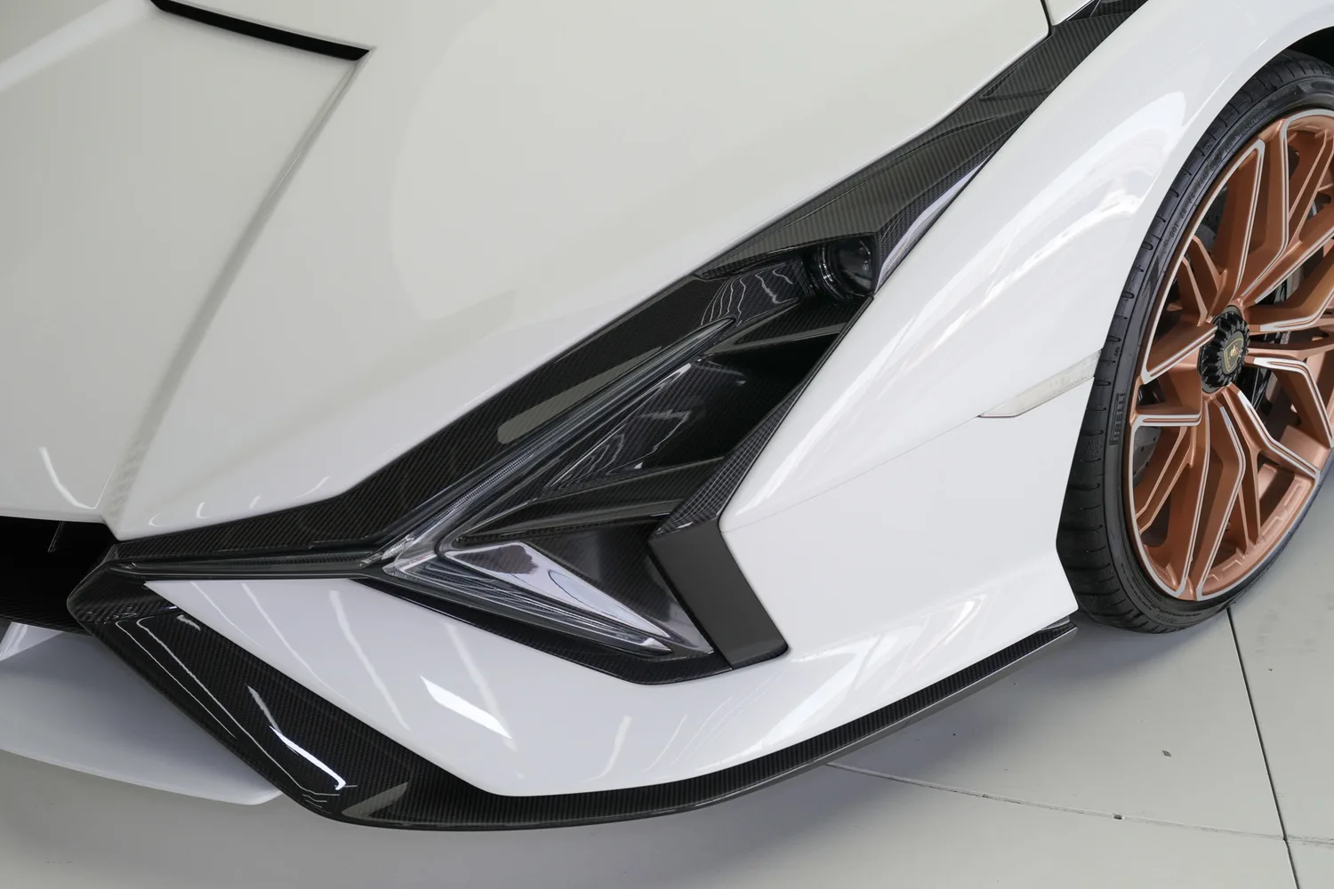 2021 Lamborghini Sián Roadster, 18/20