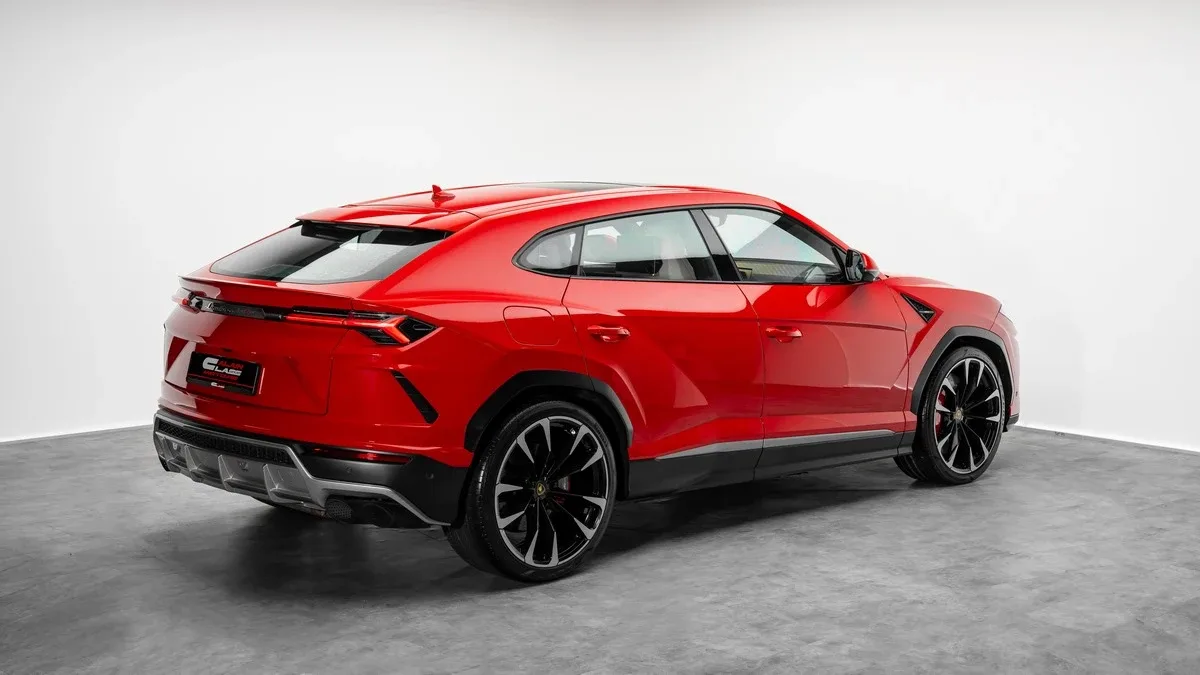 2021 Lamborghini Urus proposée par un concessionnaire spécialisé à Dubai, Émirats arabes unis, photo 3 sur 25