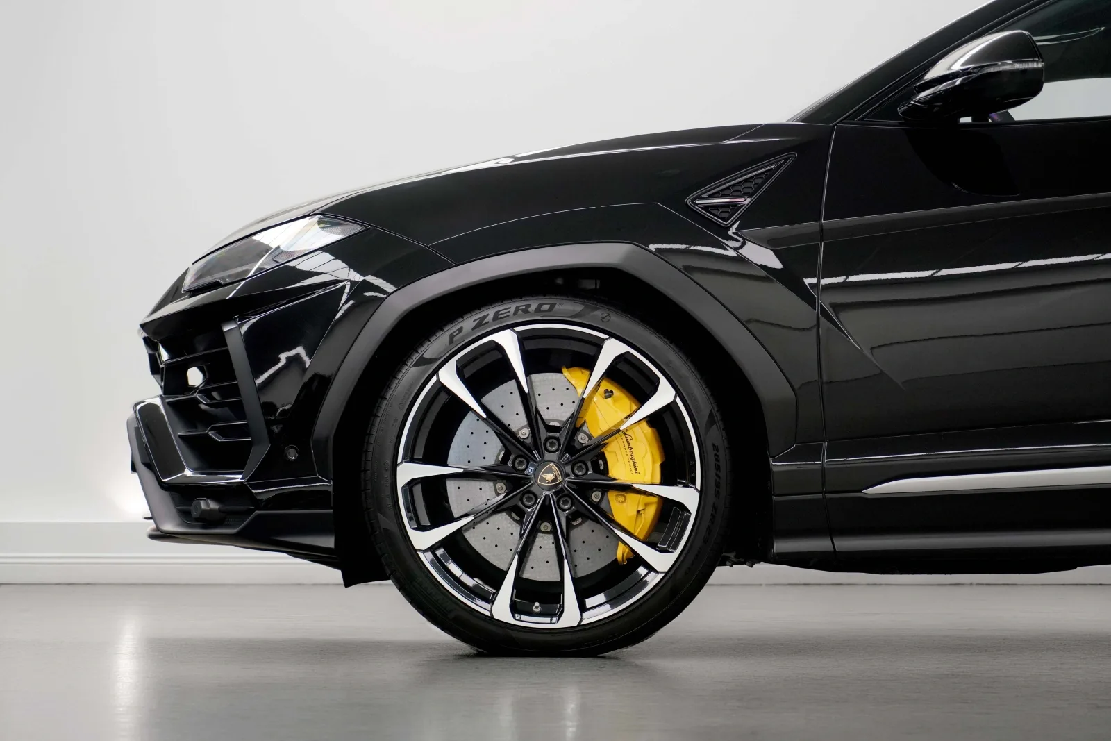 2021 Lamborghini Urus, 6/17