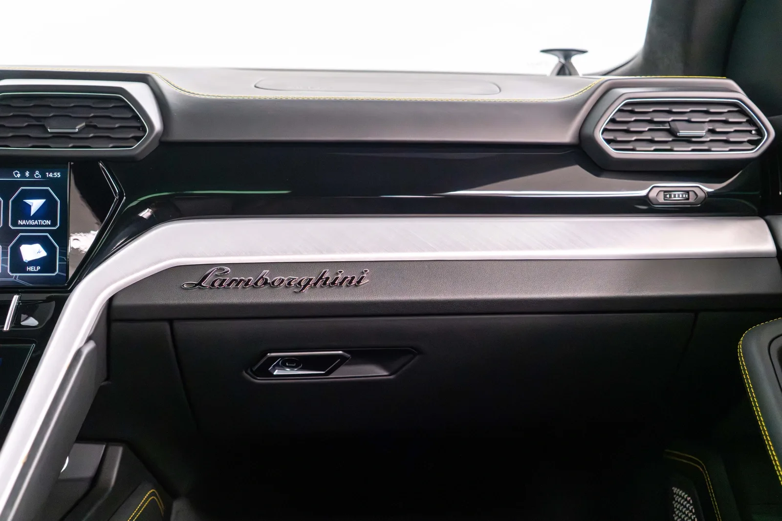 2021 Lamborghini Urus, 12/17
