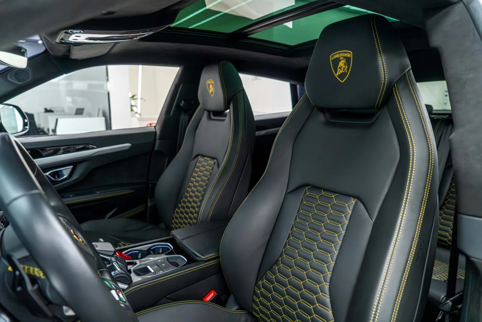 2021 Lamborghini Urus, 13/17