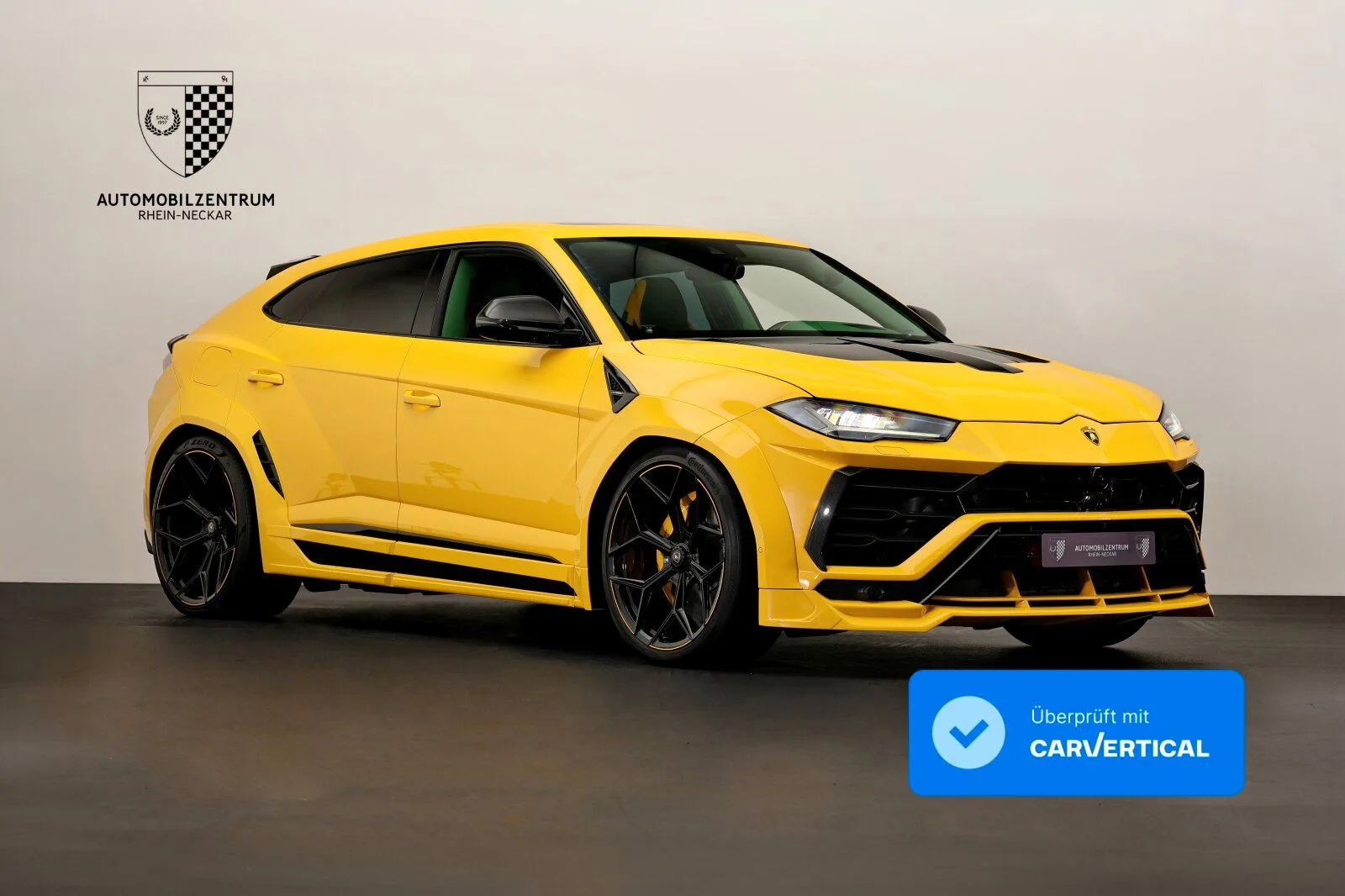 2021 Lamborghini Urus proposée par un spécialiste de la supercar à Viernheim, Allemagne, photo principale