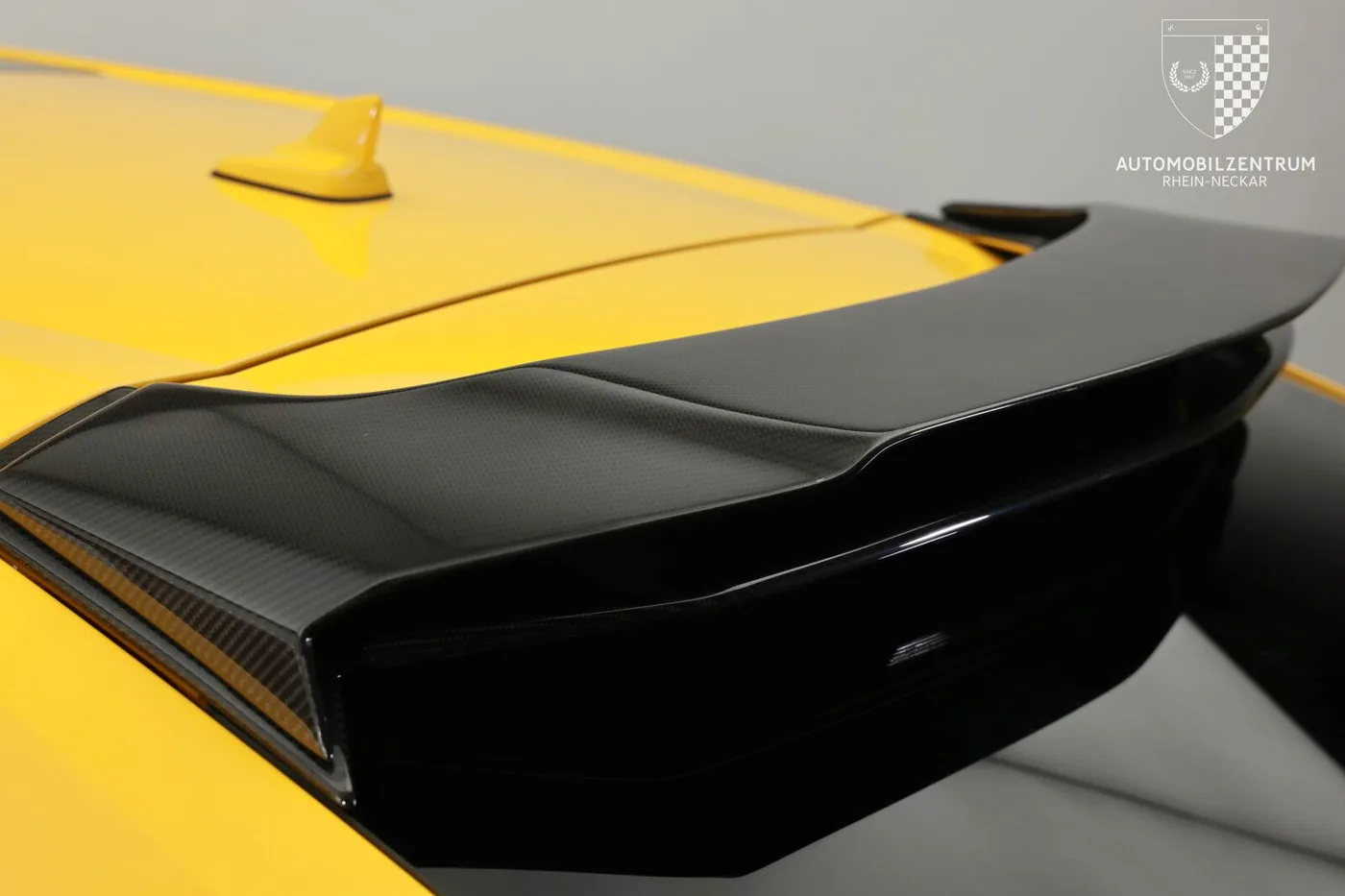 2021 Lamborghini Urus offered by a supercar dealer in Viernheim, Germany, photo 9 of 25