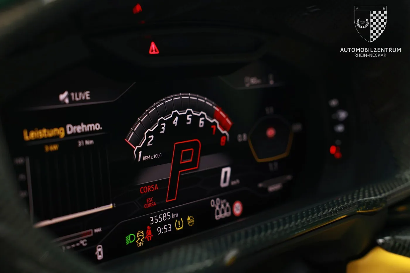 2021 Lamborghini Urus offered by a supercar dealer in Viernheim, Germany, photo 19 of 25