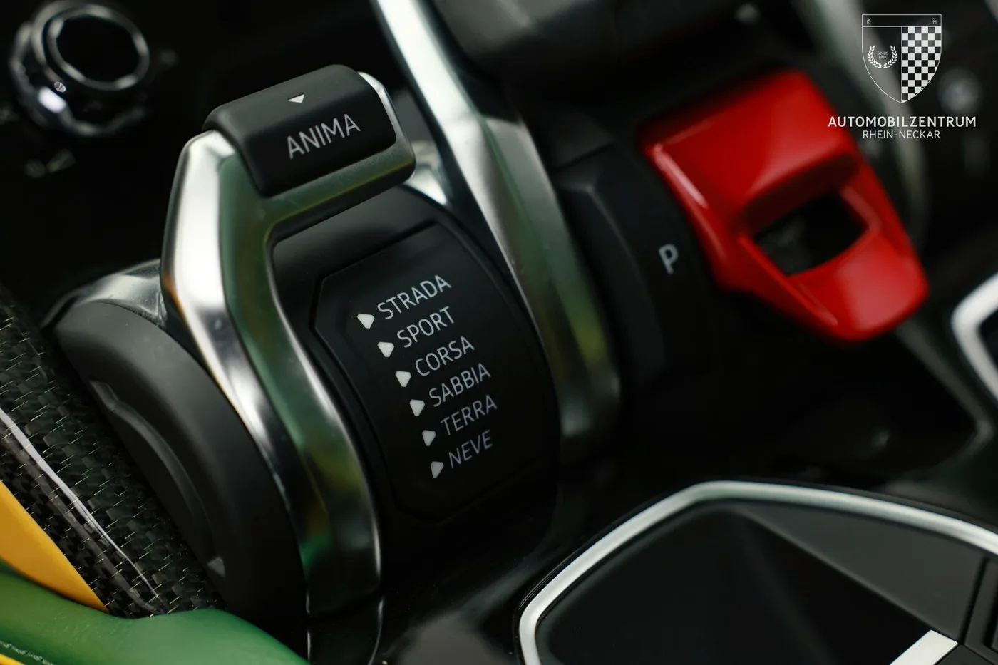 2021 Lamborghini Urus offered by a supercar dealer in Viernheim, Germany, photo 24 of 25