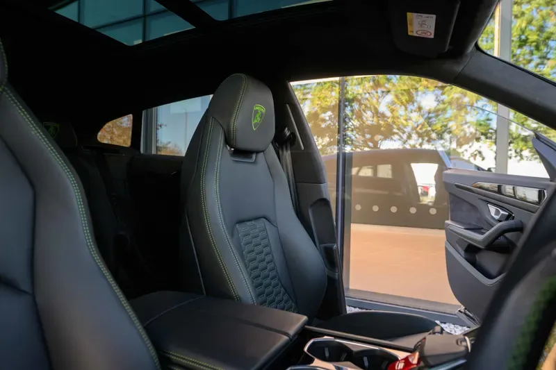 2021 Lamborghini Urus, 16/20