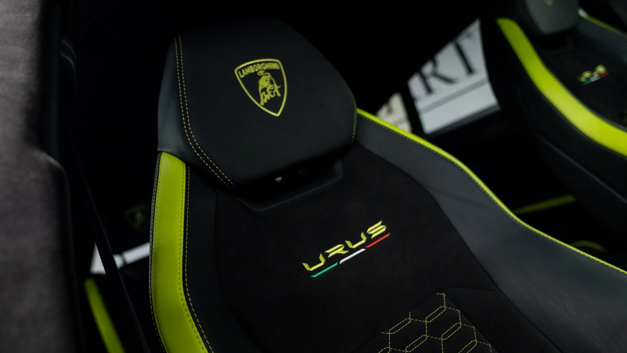 2021 Lamborghini Urus Graphite Capsule, Urban Automotive, 27/30