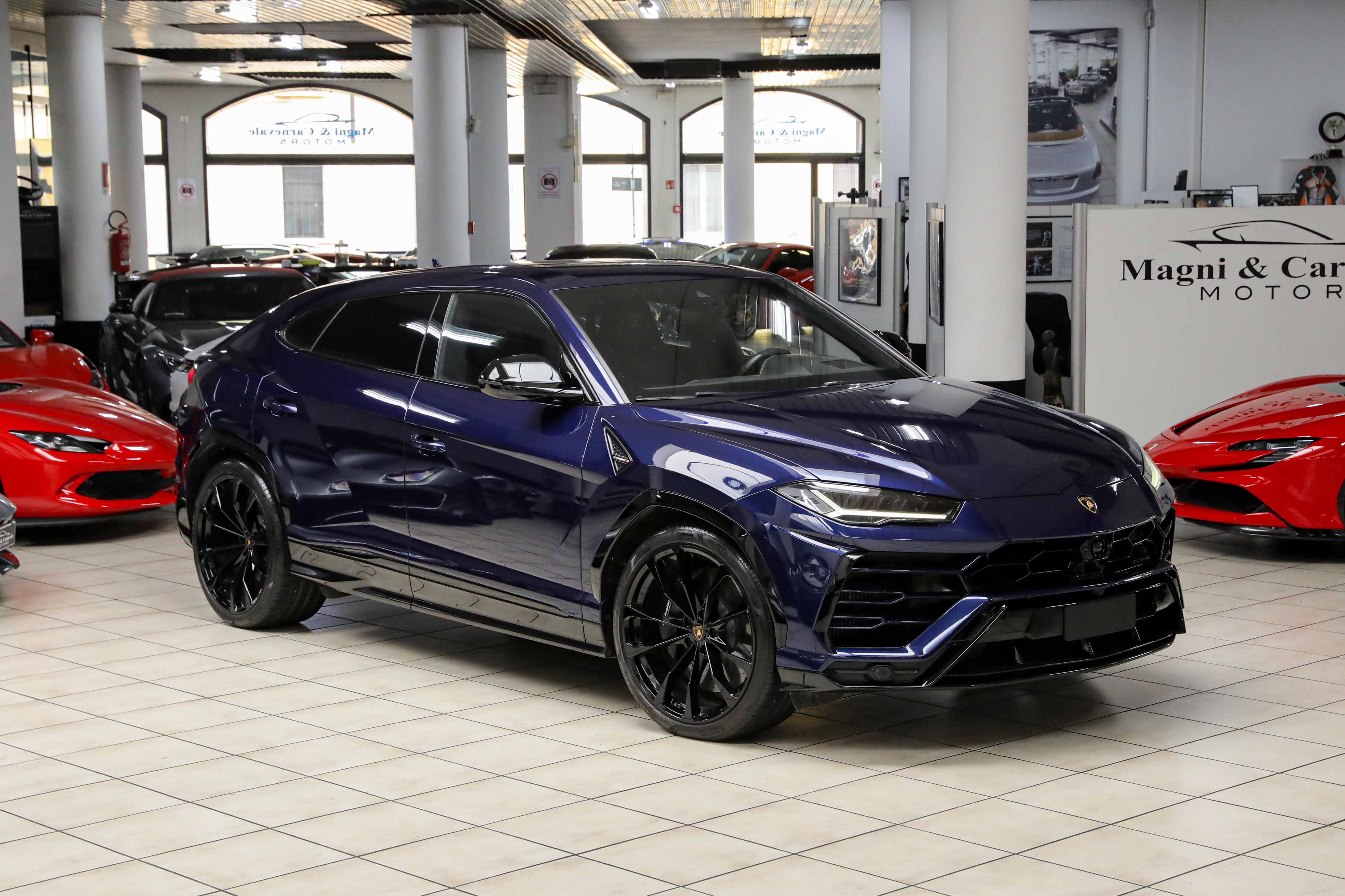 2021 Lamborghini Urus angeboten von einem Fachhändler in Milan, Italien, Foto 2 von 20