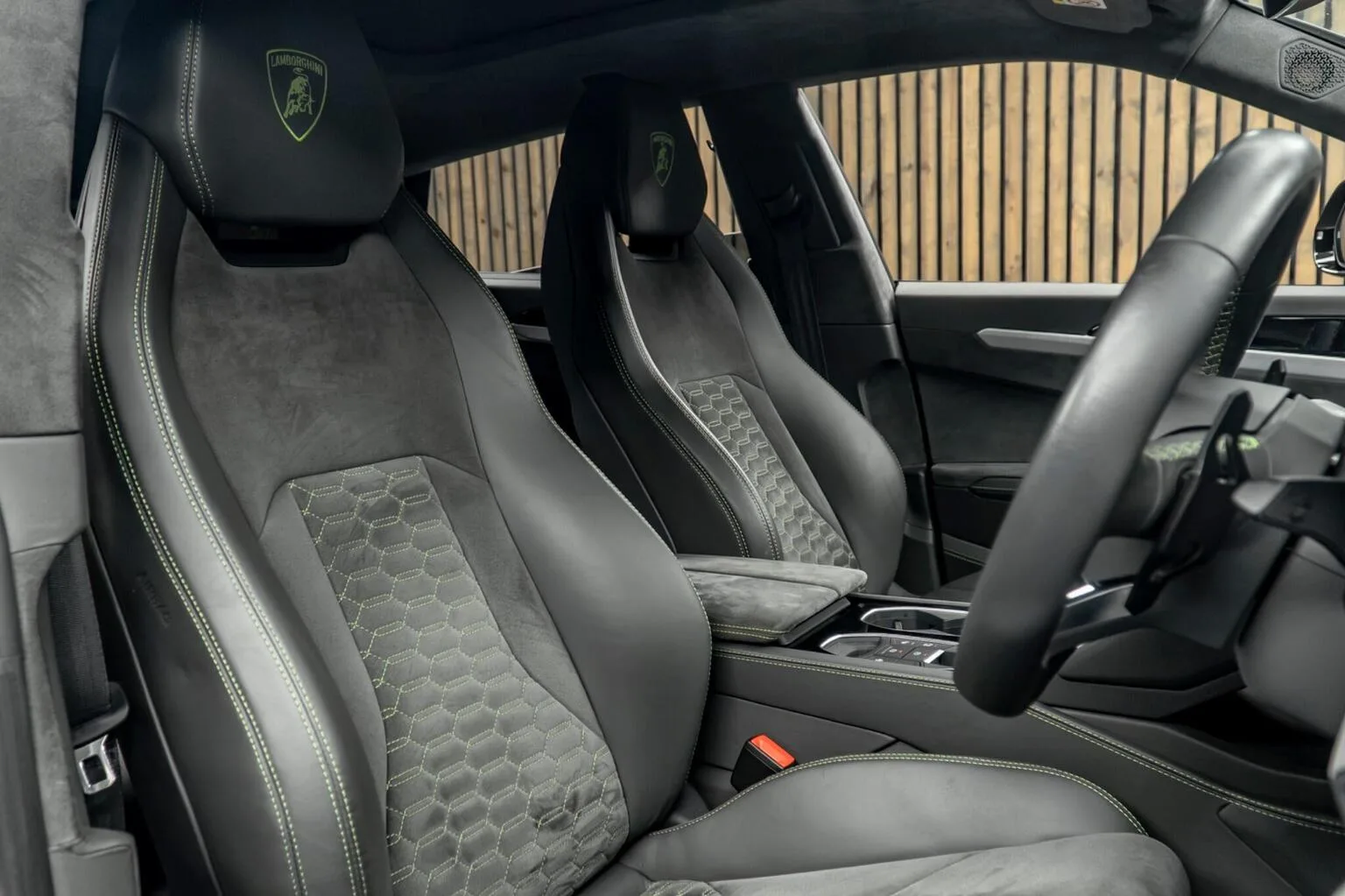 2021 Lamborghini Urus Urban Automotive, 2/30