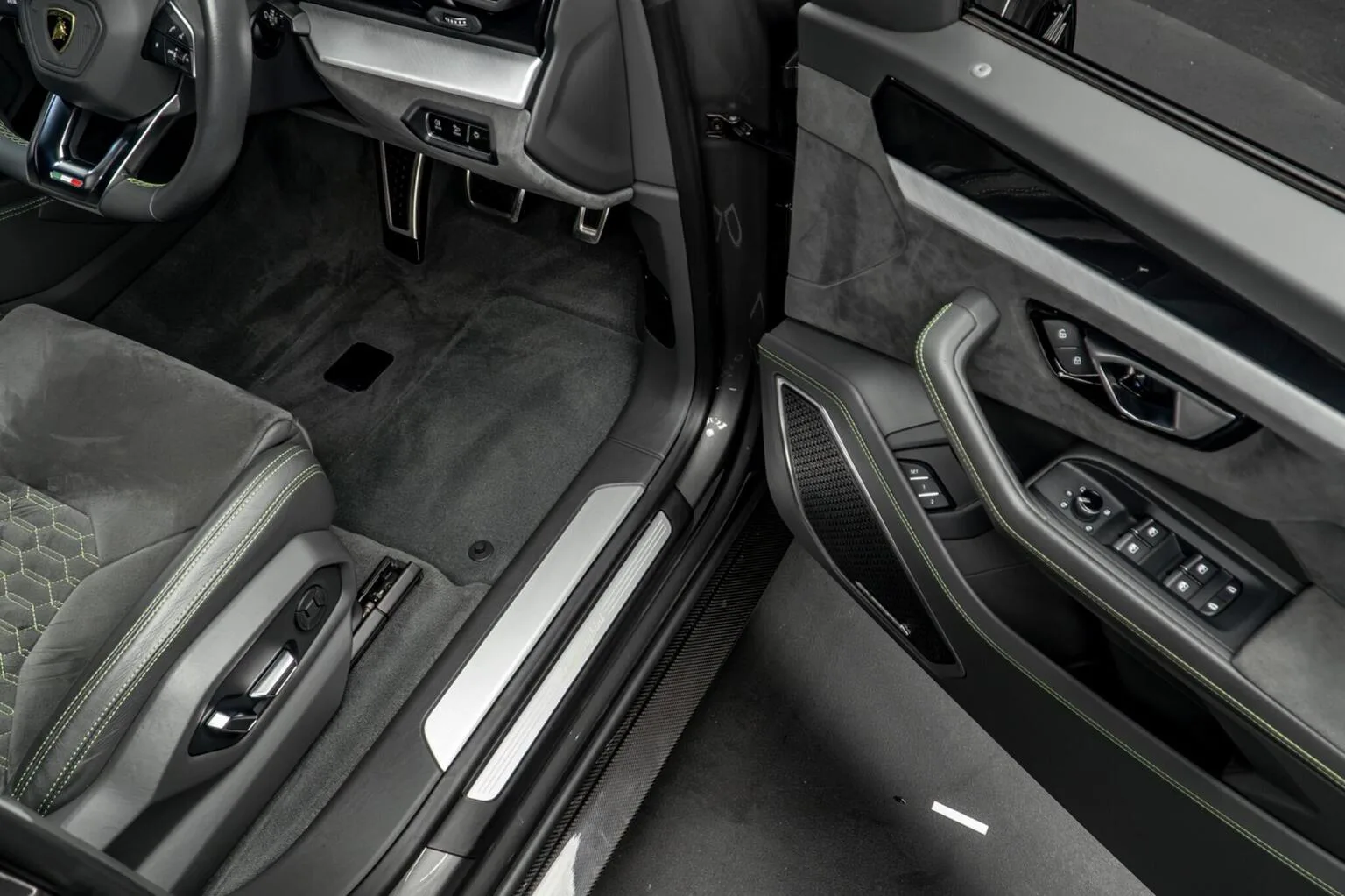 2021 Lamborghini Urus Urban Automotive, 27/30