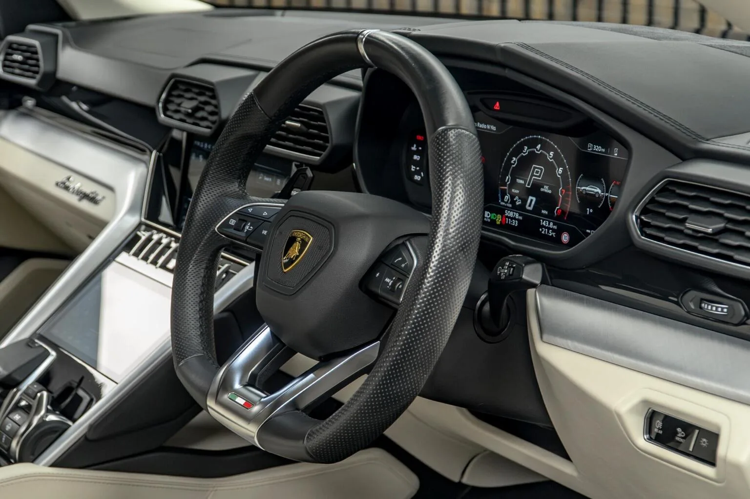 2021 Lamborghini Urus, 28/30