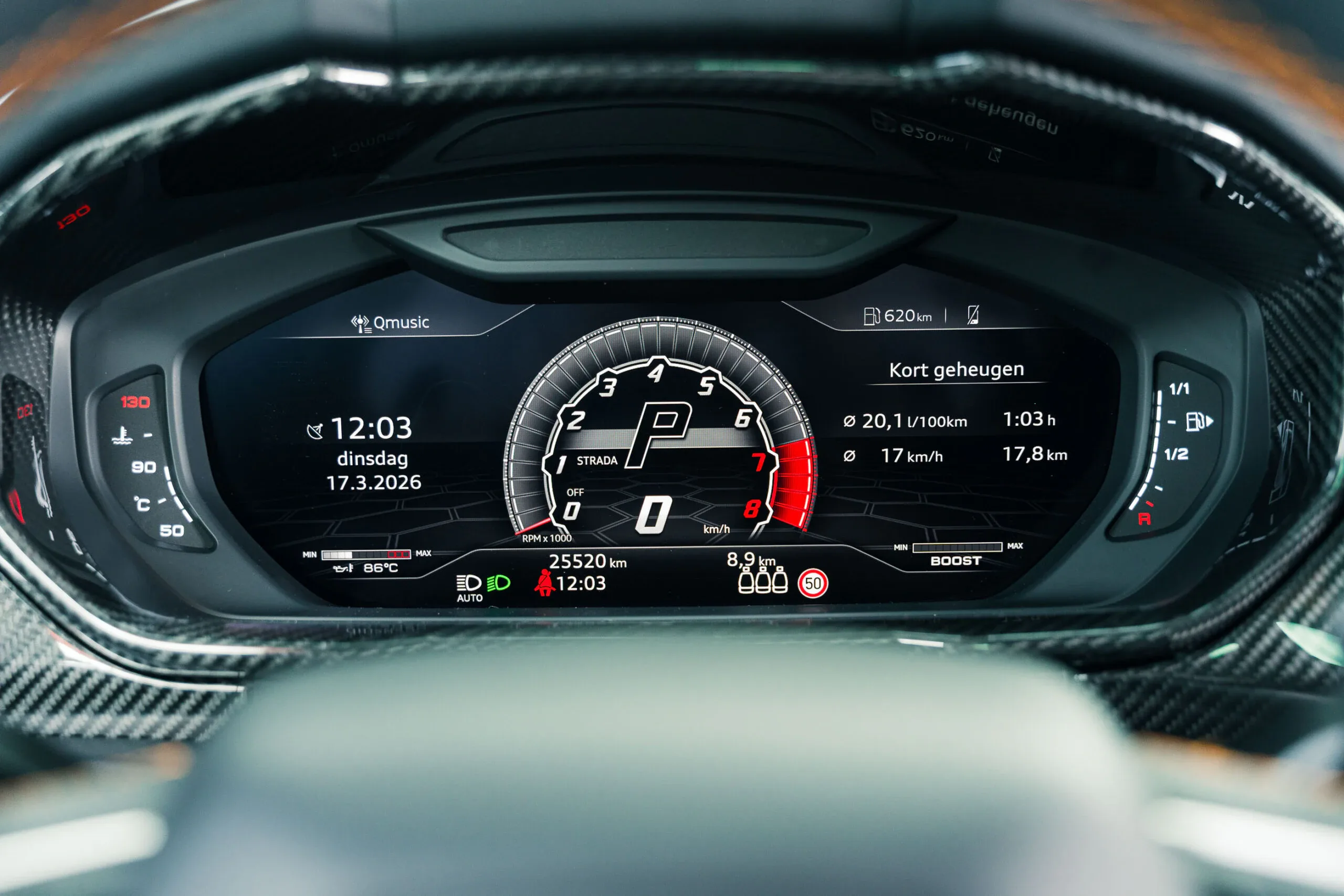 2021 Lamborghini Urus, 25/30