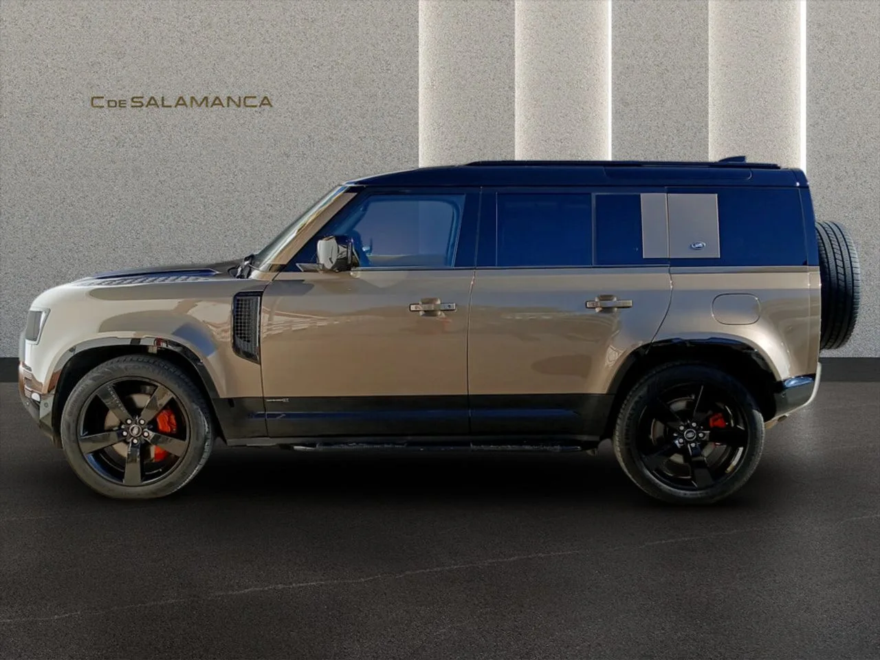2021 Land Rover Defender 110, 8/22