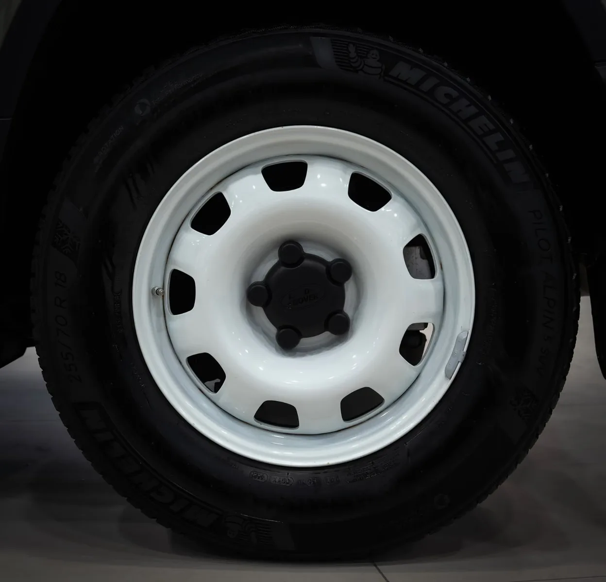 2021 Land Rover Defender 110 P300 S, 12/30