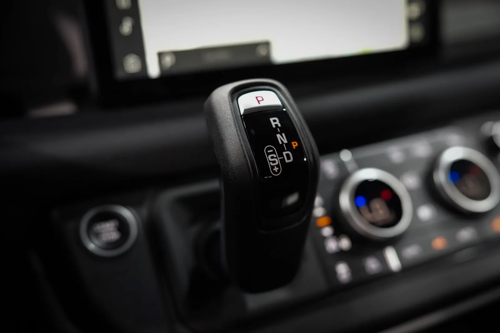 2021 Land Rover Defender 110 P300 S, 25/30