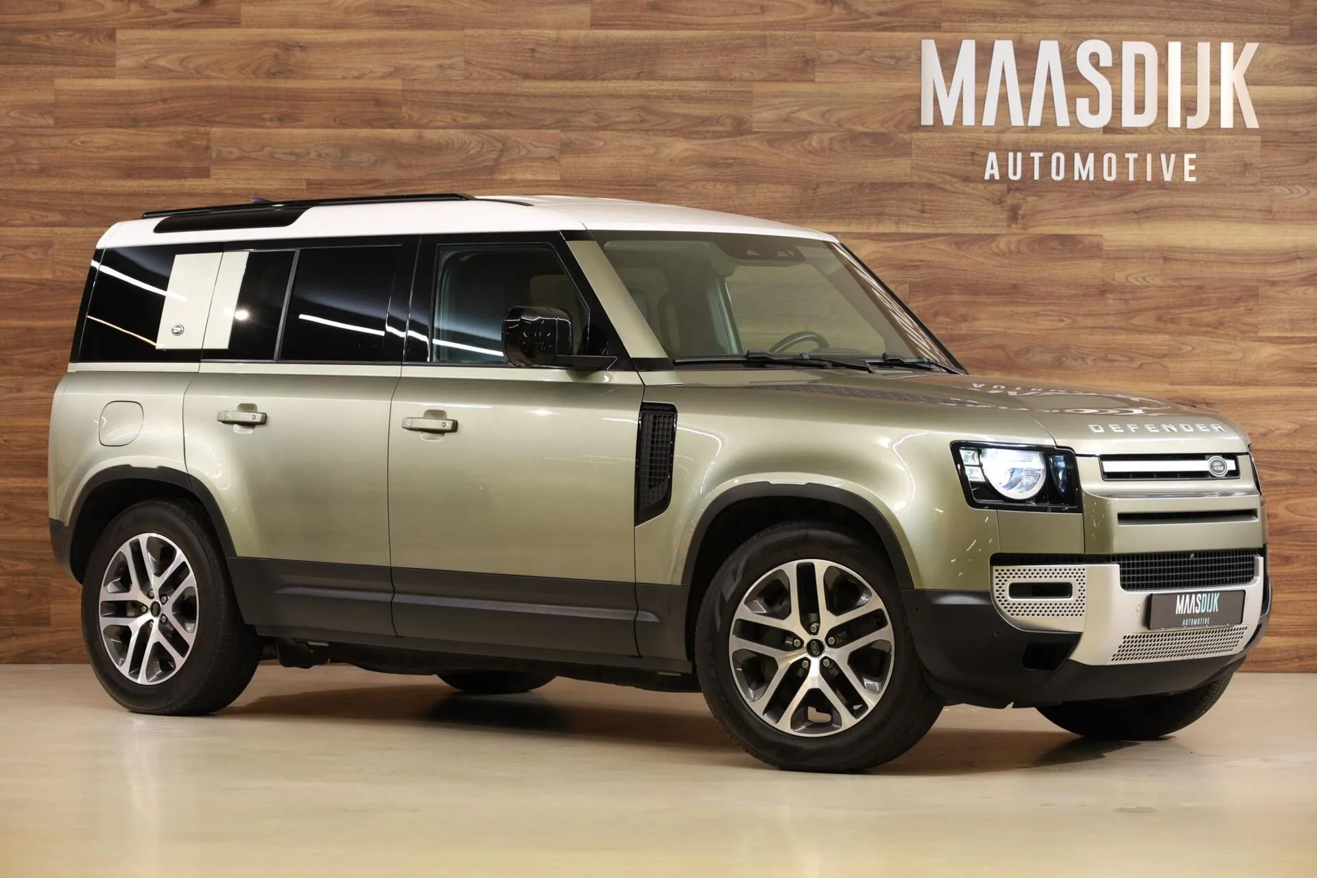 2021 Land Rover Defender 110 P400e X-Dynamic S, 4/30