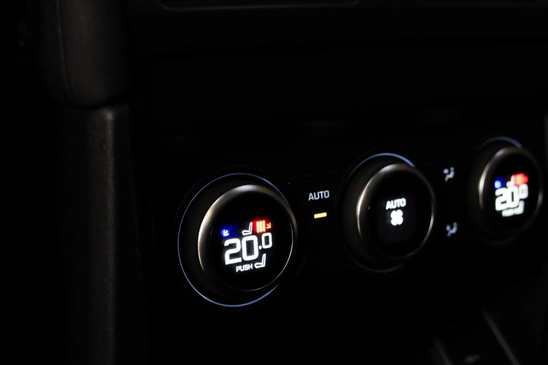 2021 Land Rover Defender 110 P400e X-Dynamic S, 10/30
