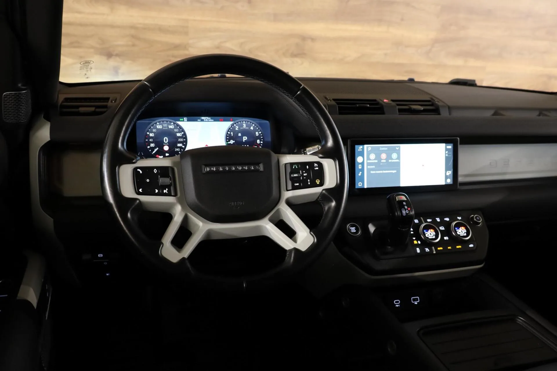 2021 Land Rover Defender 110 P400e X-Dynamic S, 23/30