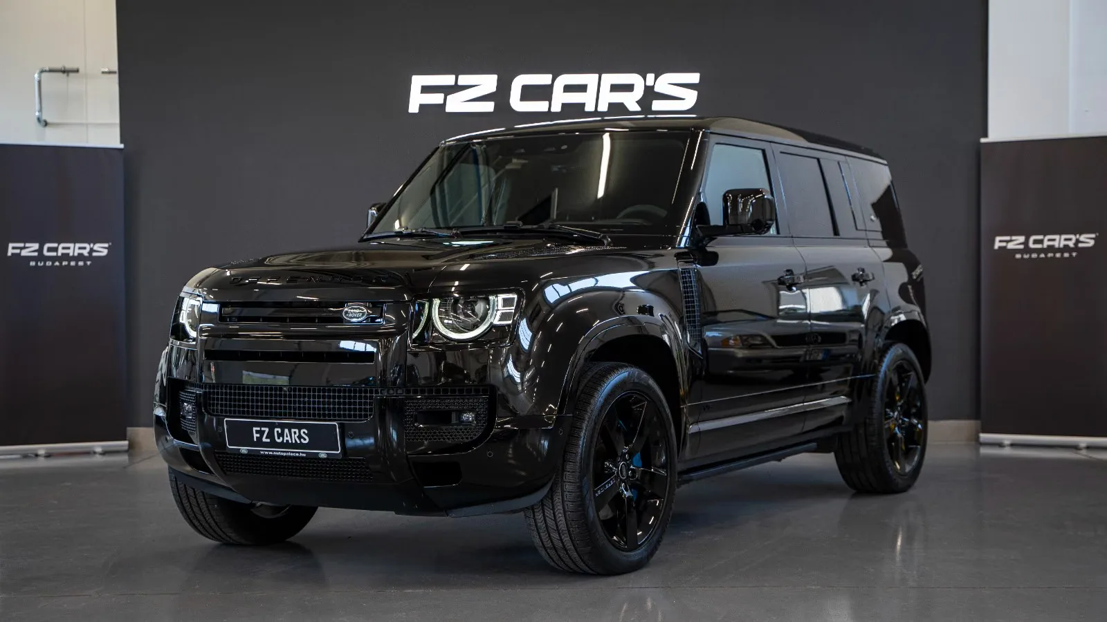 2021 Land Rover Defender 110 V8 Bond Edition angeboten von einem Fachhändler in Budapest, Ungarn, Hauptfoto