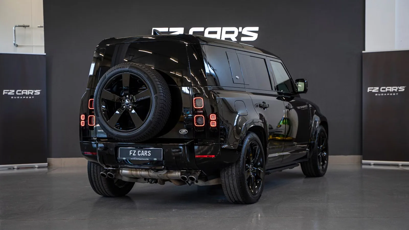 2021 Land Rover Defender 110 V8 Bond Edition, 5/15