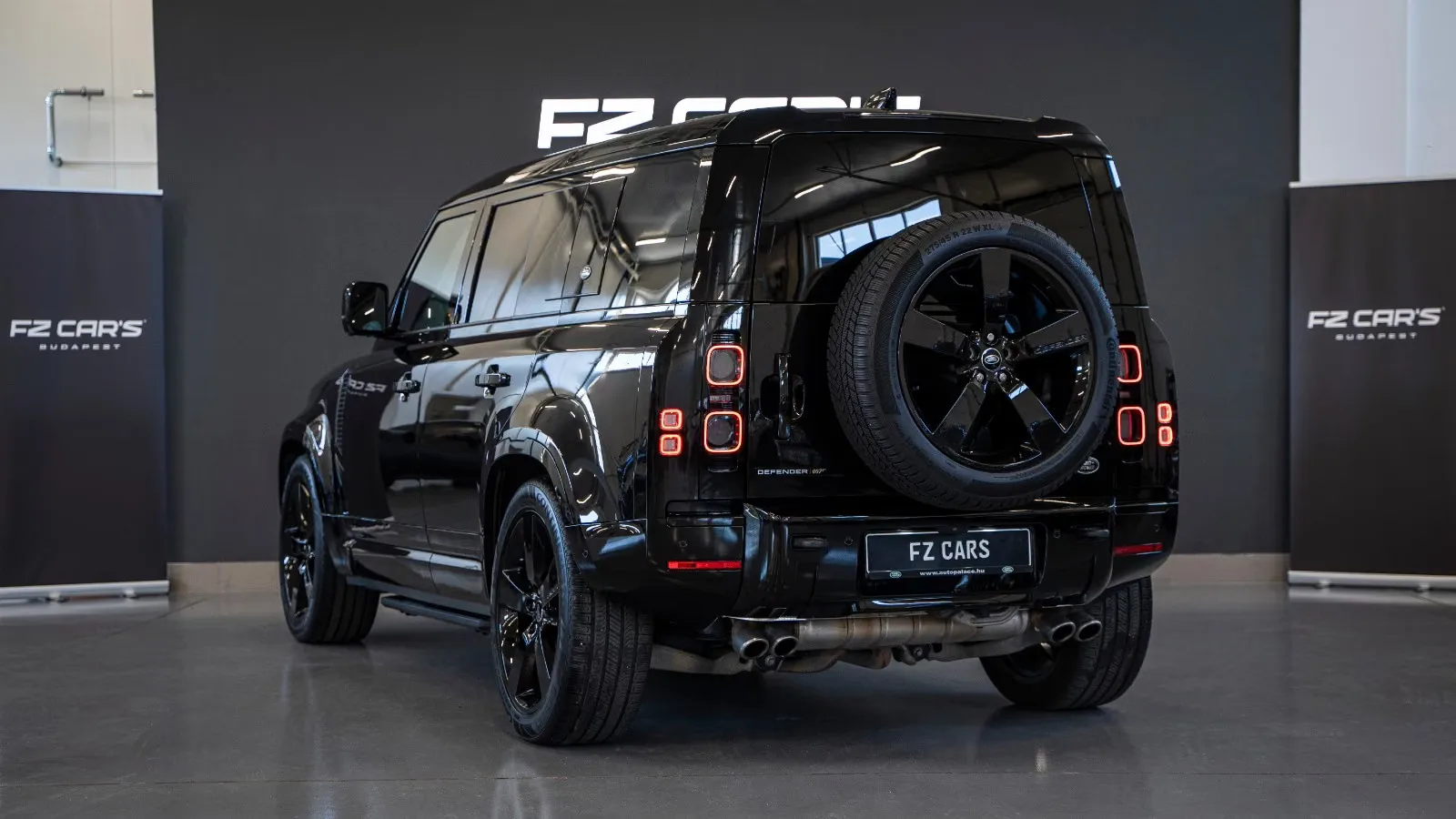 2021 Land Rover Defender 110 V8 Bond Edition, 6/15