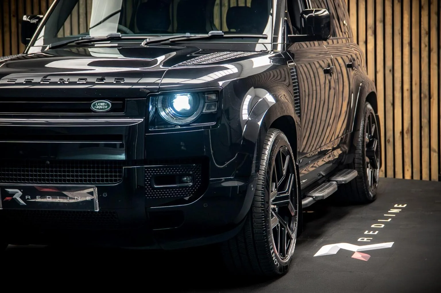 2021 Land Rover Defender 110 V8, 12/30