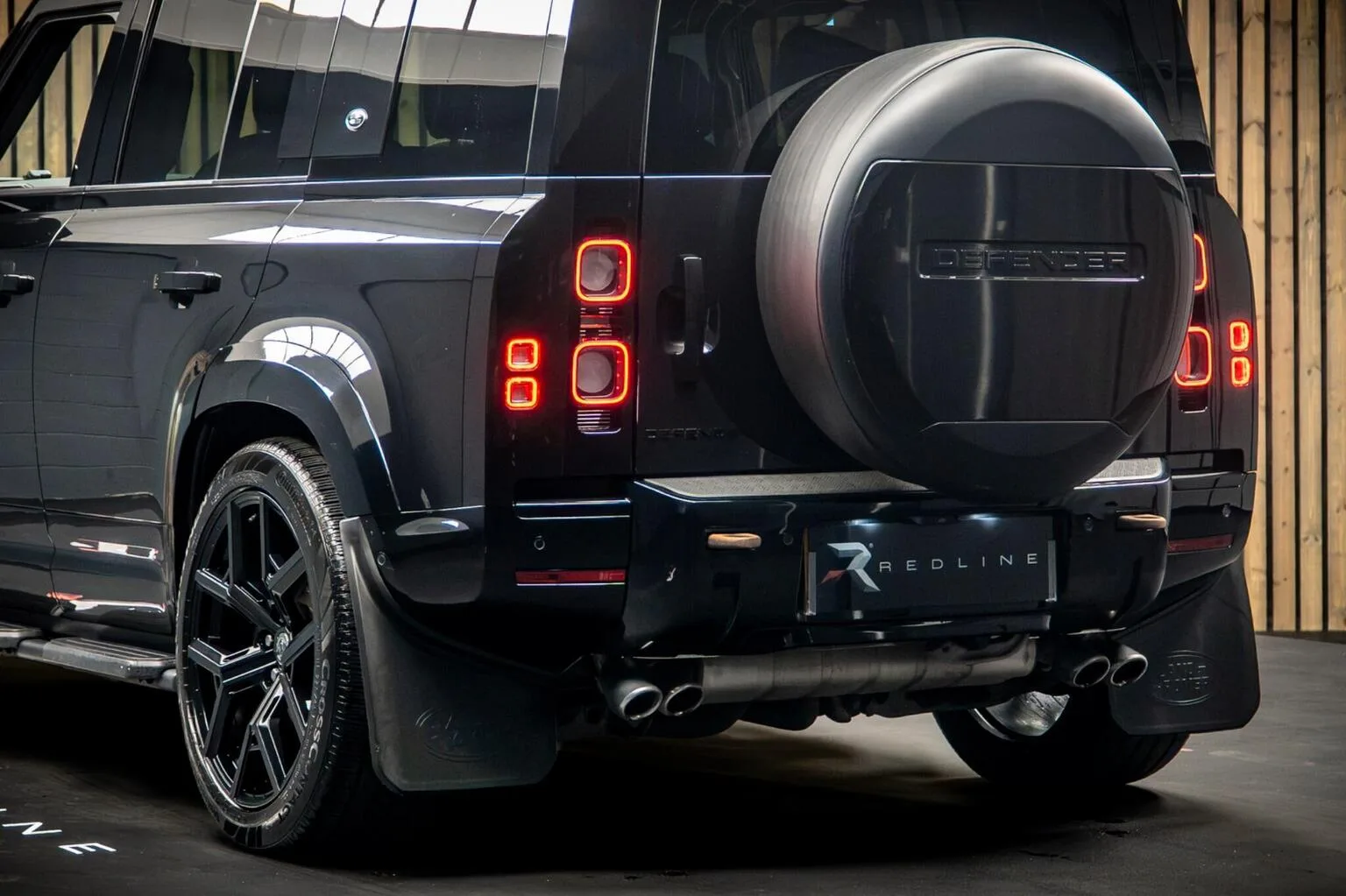 2021 Land Rover Defender 110 V8, 19/30