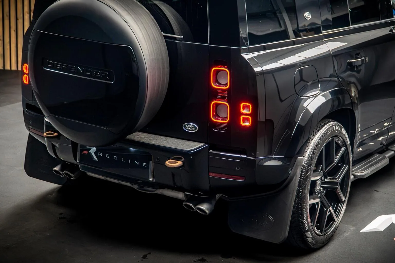 2021 Land Rover Defender 110 V8, 21/30