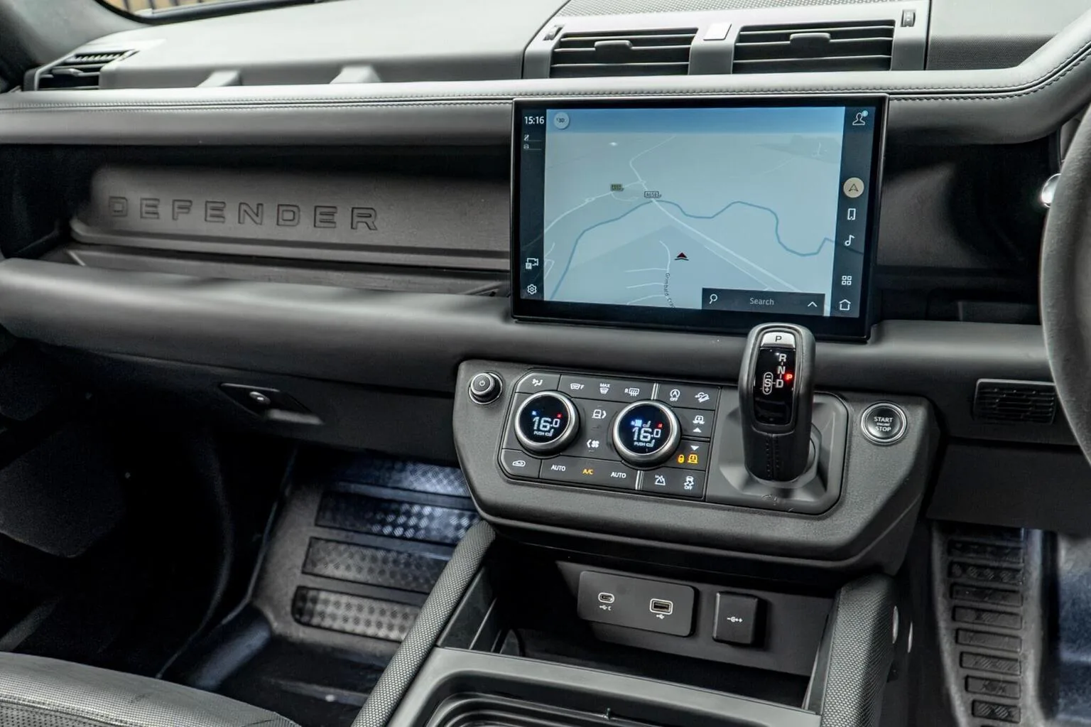 2021 Land Rover Defender 110 V8, 24/30