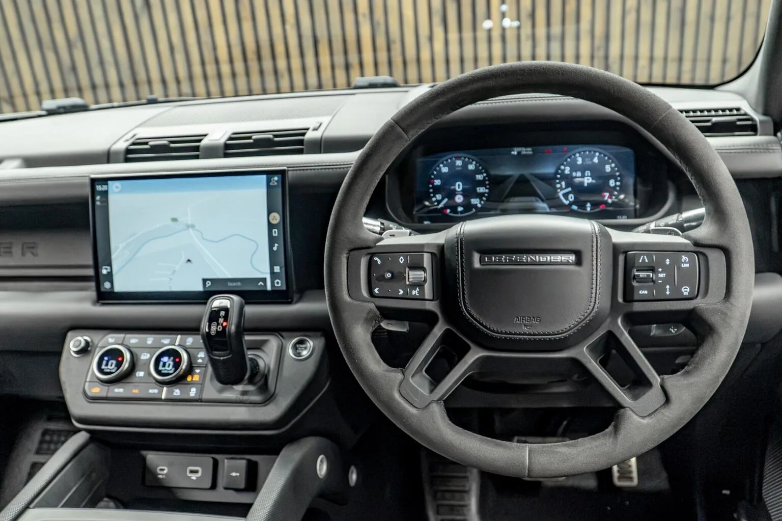 2021 Land Rover Defender 110 V8, 25/30