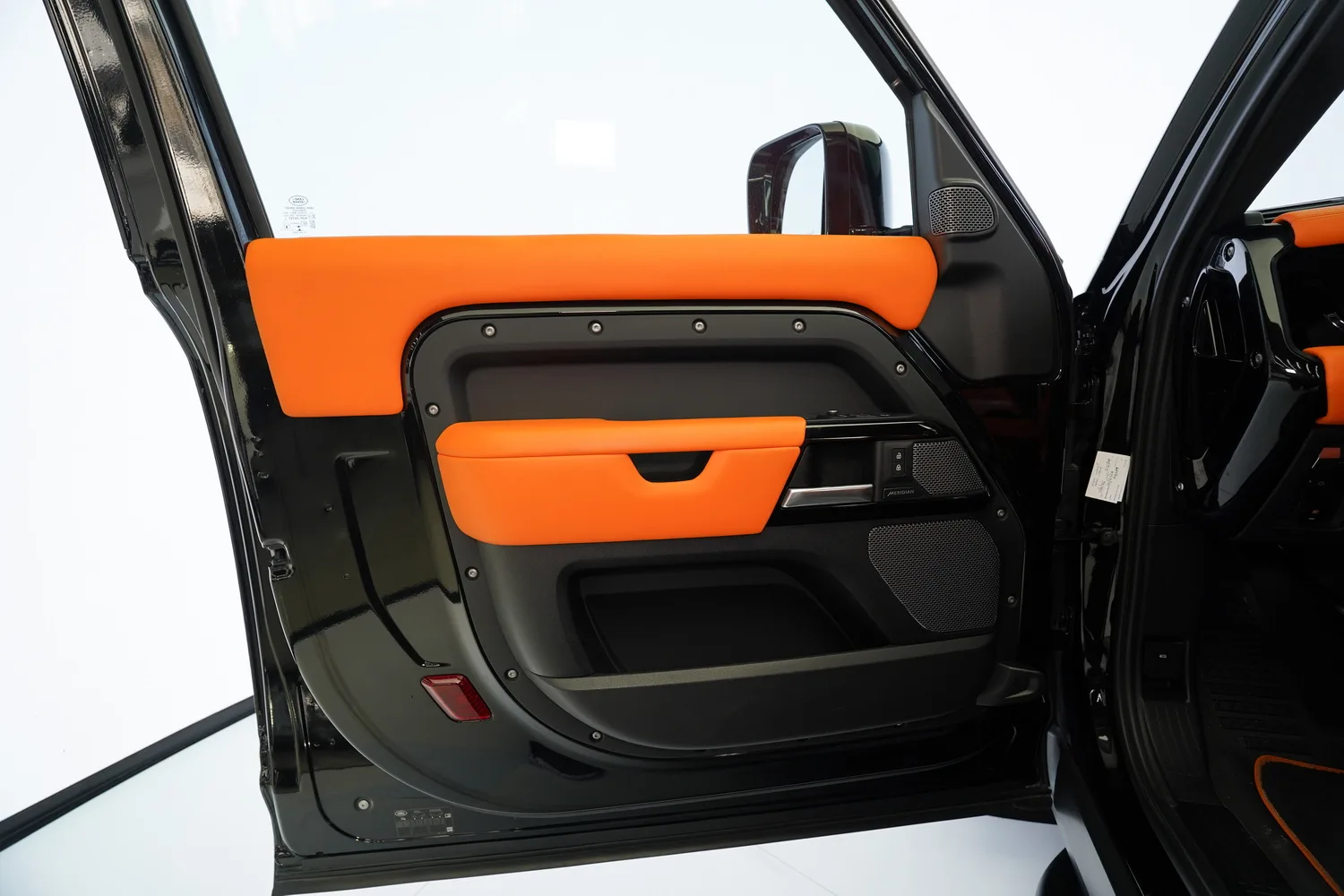 2021 Land Rover Defender 90 HSE P400 Urban Automotive, 8/14