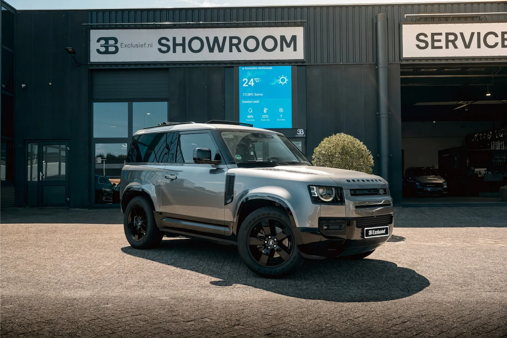 2021 Land Rover Defender 90 First Edition, 2/23