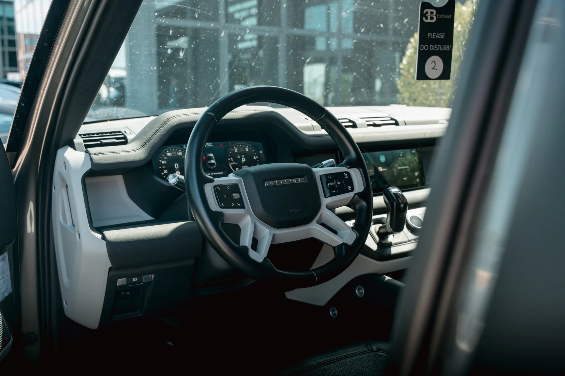 2021 Land Rover Defender 90 First Edition, 3/23