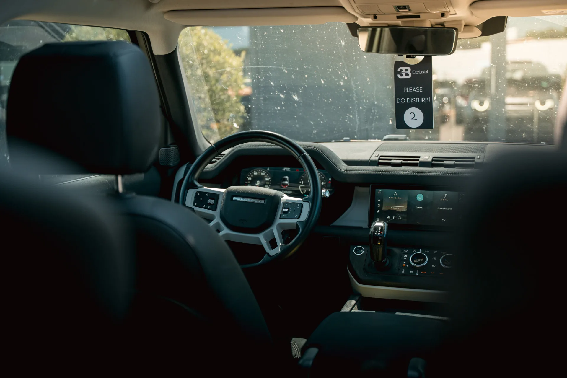 2021 Land Rover Defender 90 First Edition, 9/23
