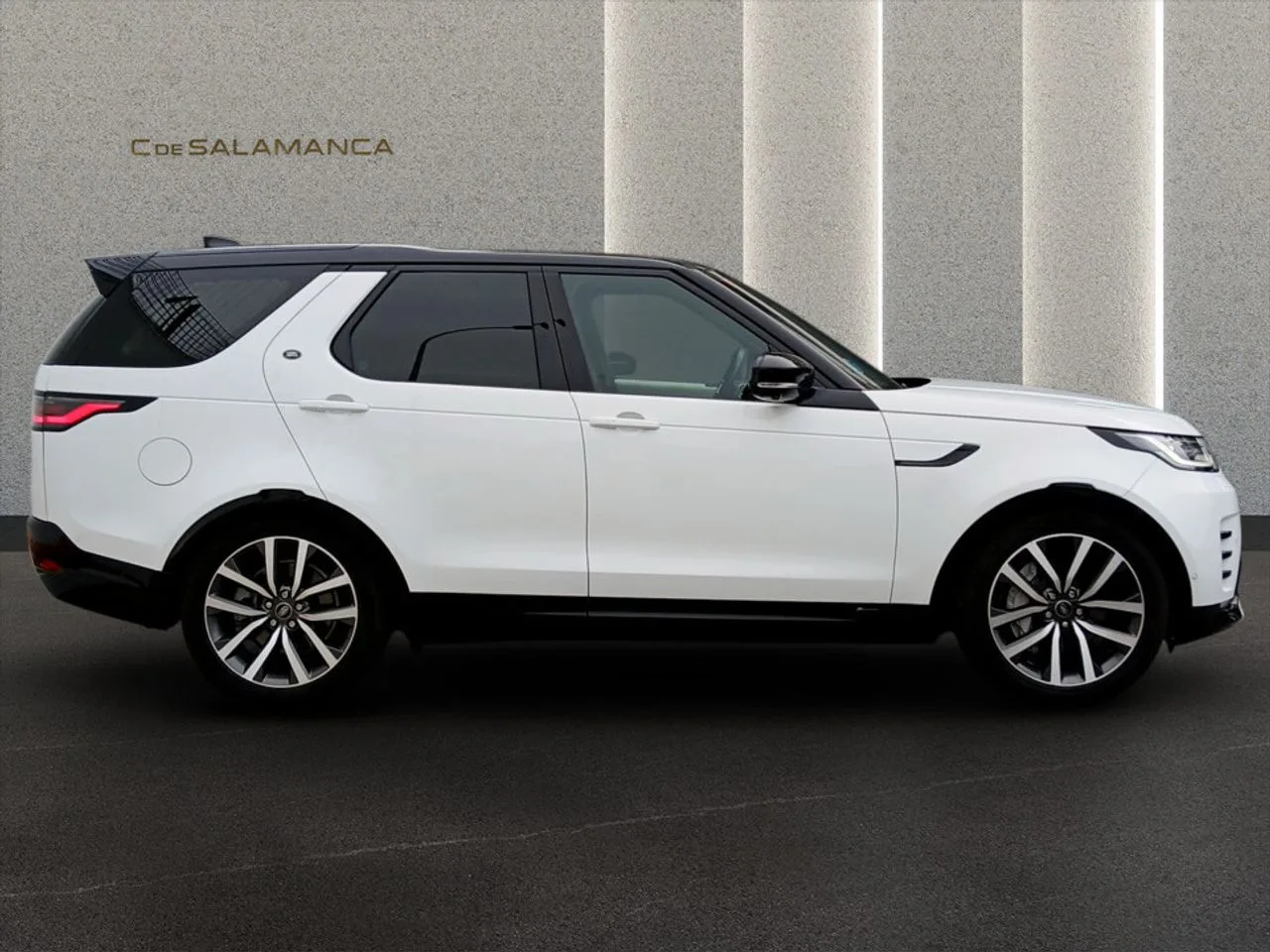 2021 Land Rover Discovery, 4/23