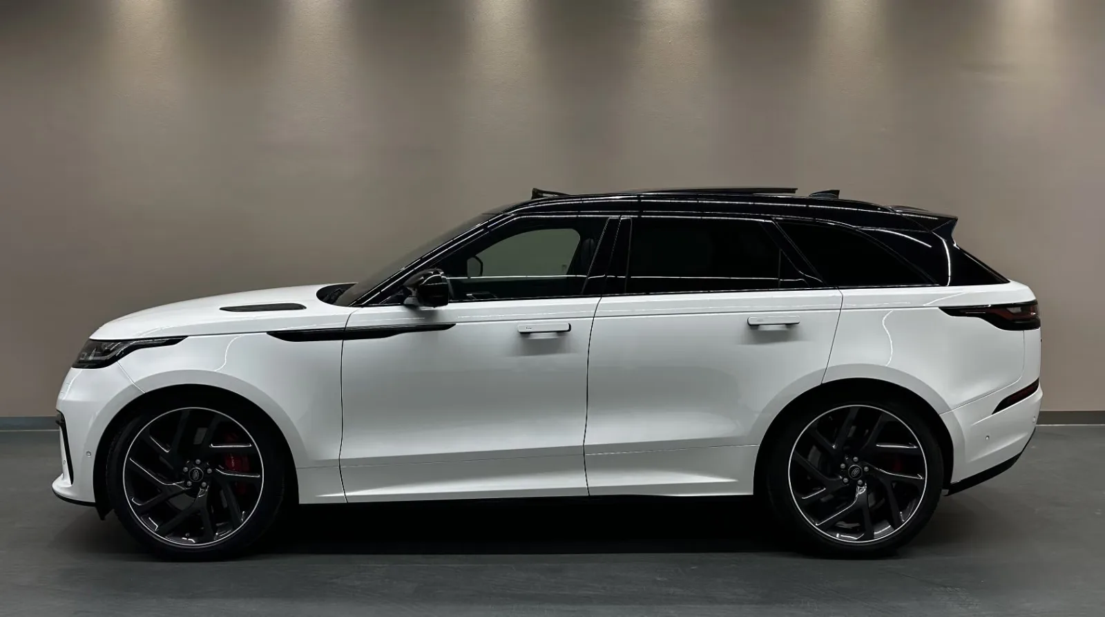 2021 Land Rover Range Rover Velar SVAutobiography Dynamic, 5/28