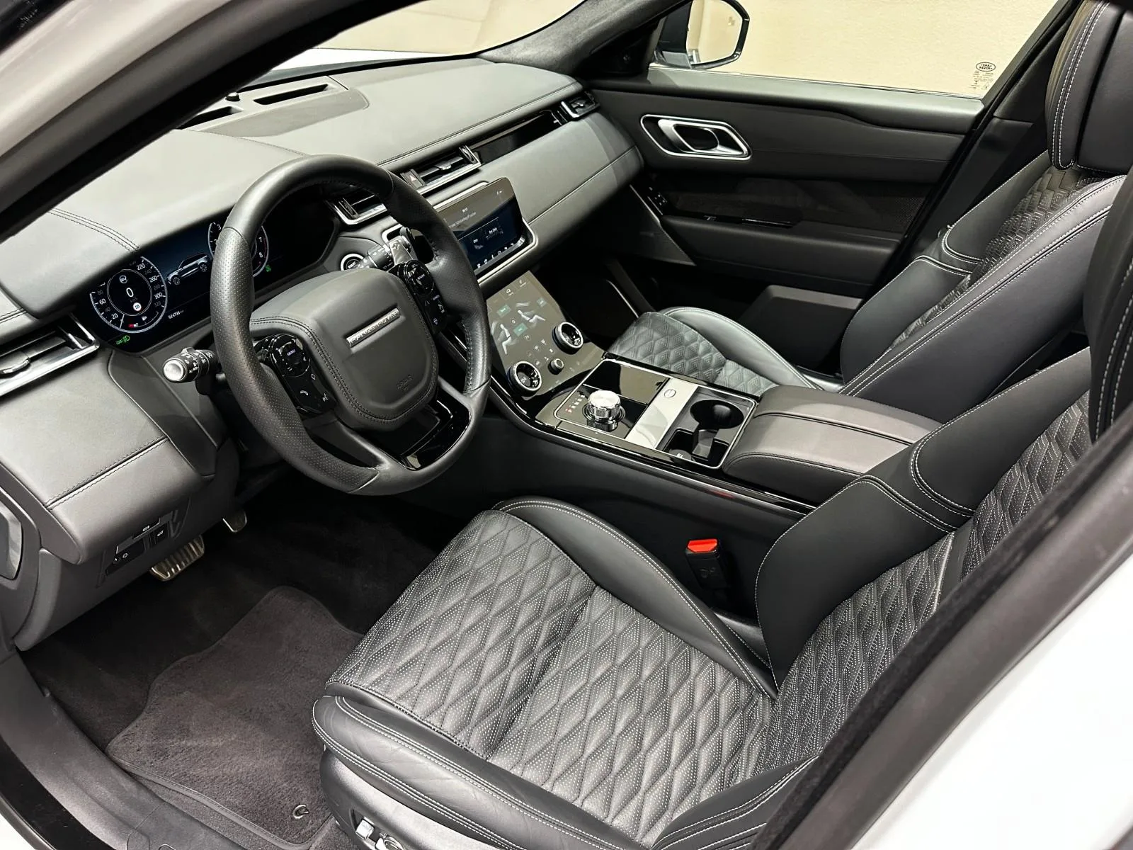 2021 Land Rover Range Rover Velar SVAutobiography Dynamic, 10/28