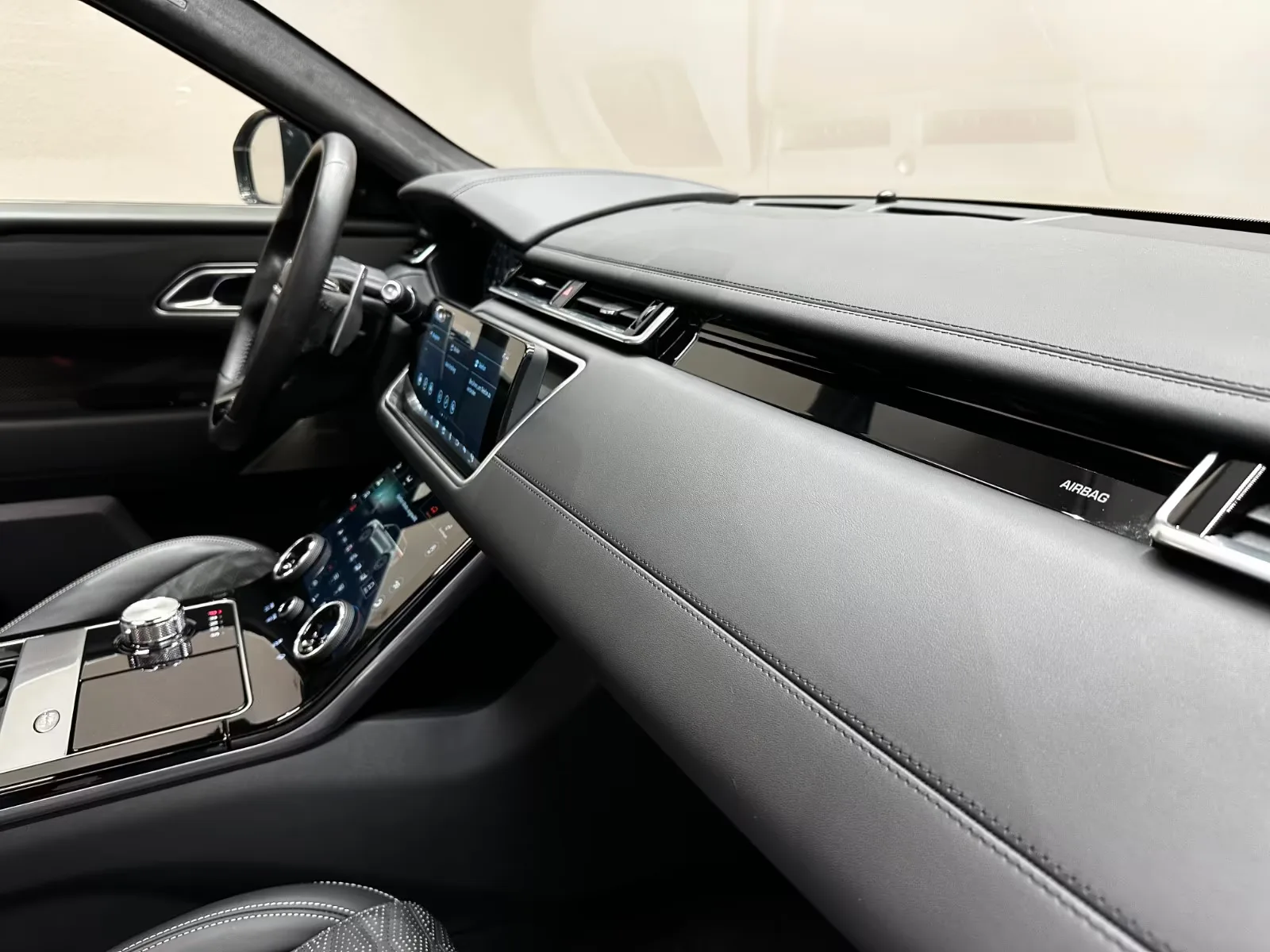 2021 Land Rover Range Rover Velar SVAutobiography Dynamic, 24/28