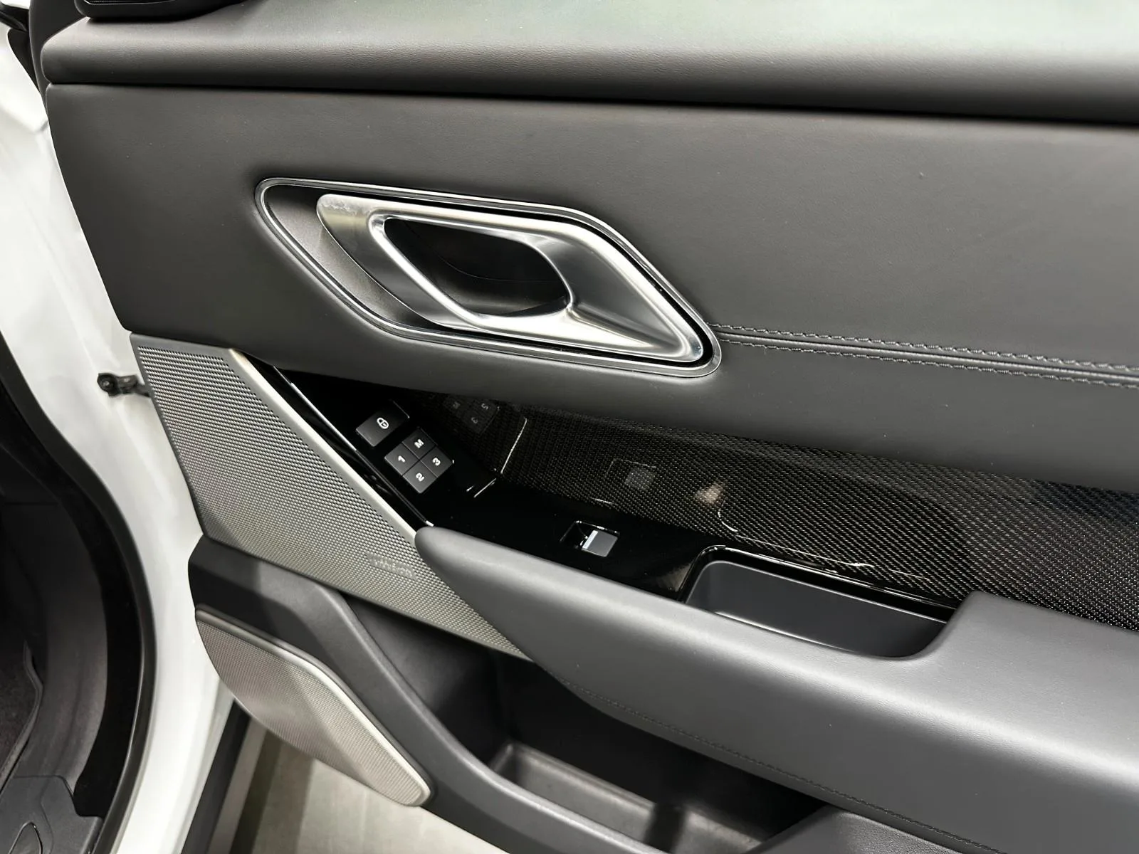 2021 Land Rover Range Rover Velar SVAutobiography Dynamic, 26/28